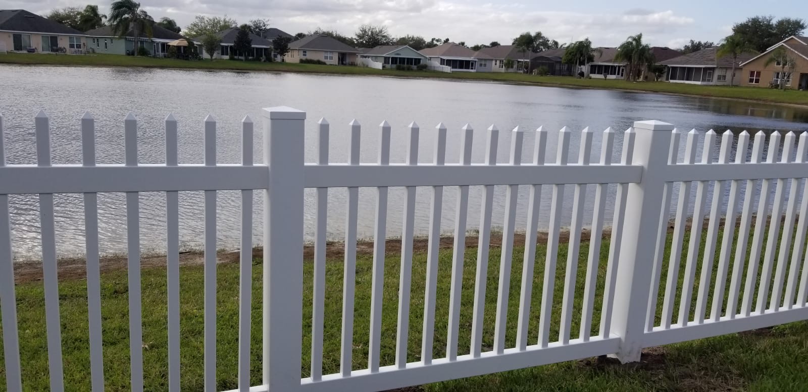 1.5 inches white pickets fence open top